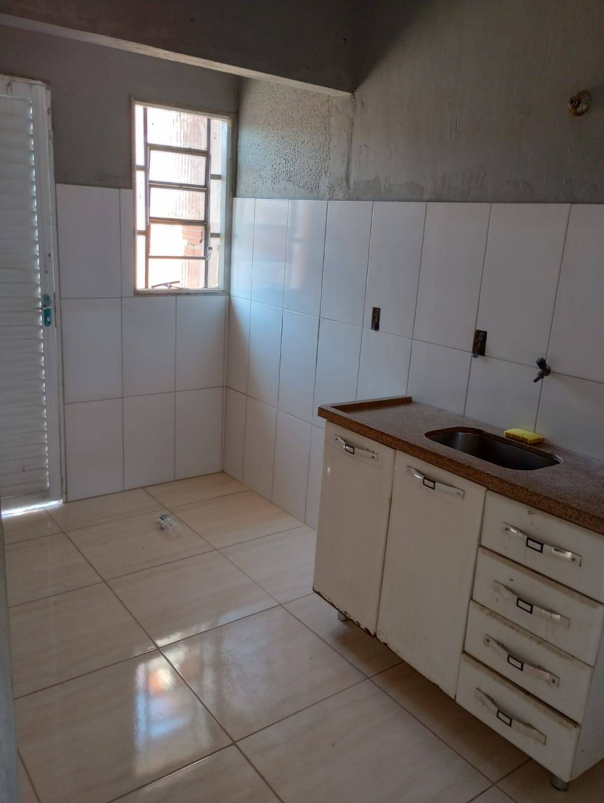 Casa à venda com 2 quartos, 200m² - Foto 11