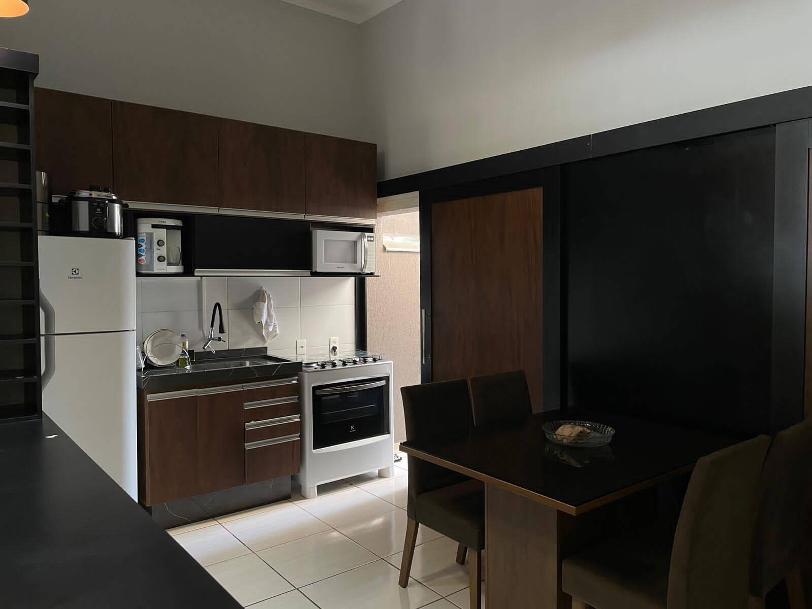 Casa à venda com 2 quartos, 125m² - Foto 5