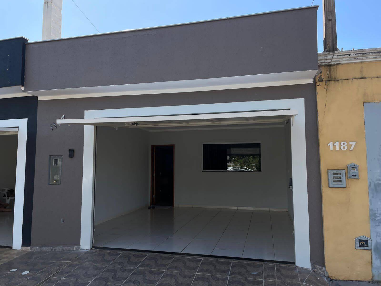 Casa à venda com 2 quartos, 125m² - Foto 2