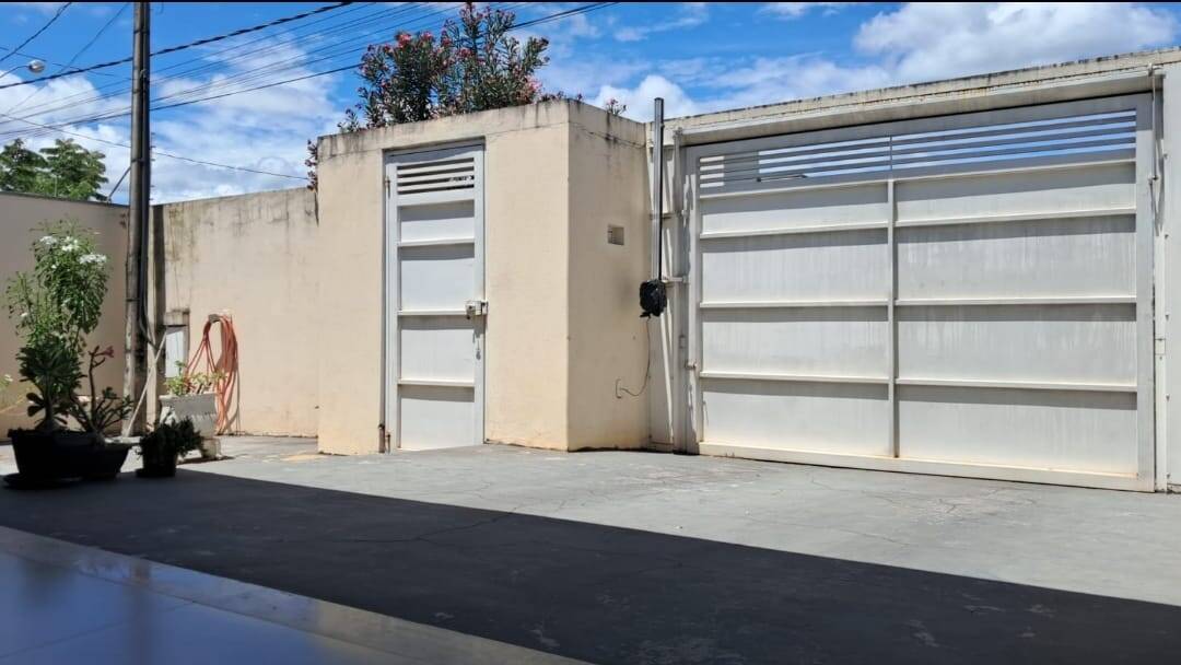 Casa à venda com 3 quartos, 250m² - Foto 12