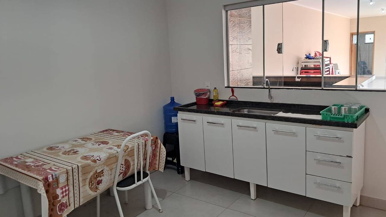 Casa à venda com 1 quarto, 240m² - Foto 11