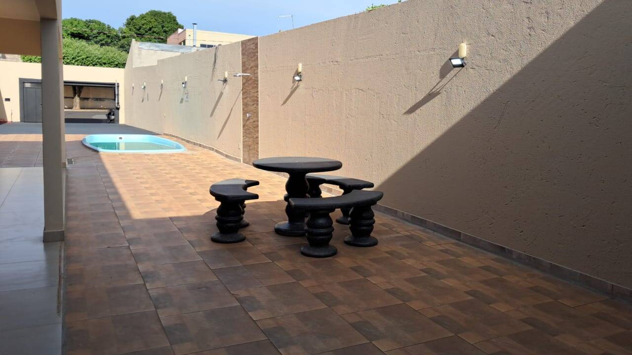 Casa à venda com 1 quarto, 240m² - Foto 6