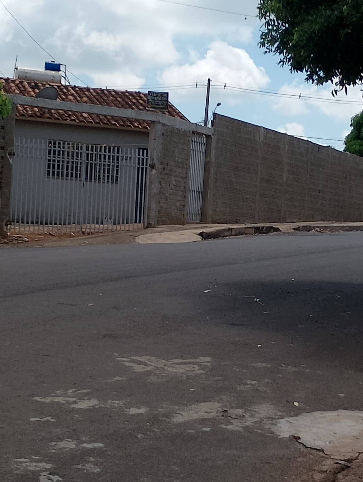 Casa à venda com 2 quartos, 200m² - Foto 2